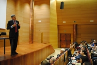 El profesor José Luis García Delgado, durante la conferencia.