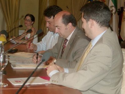 124 alumnos harn prcticas en 75 empresas cordobesas dentro del progama PRAEM.