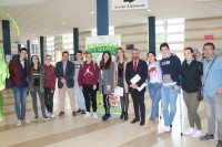 Los participantes en la sede de Córdoba, junto a Rosa Gallardo y Alfonso Zamorano (en el centro)