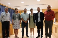 Organizadores del ciclo de conferencias con motivo del Ao Internacional de Suelos junto al ponente, Alberto Inda, tercero por la izqueirda