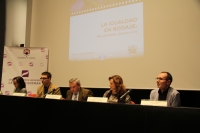De izquierda a derecha, Amelia Sanchs, Pablo Garca Casado, Francisco Alcalde, Mara Rosales y el autor del libro, Octavio Salazar. 