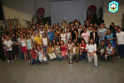 La Facultad de Ciencias de la Educacin recibe el XX Trofeo Rector en la fiesta del deporte universitario.